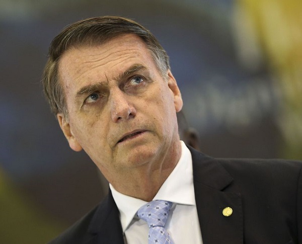 Bolsonaro sanciona com vetos programa de ajuda ao setor de turismo e eventos