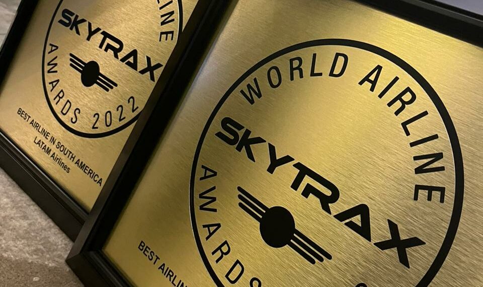 Latam e Azul estão entre as 50 melhores companhias aéreas do mundo em 2023 no ranking da Skytrax