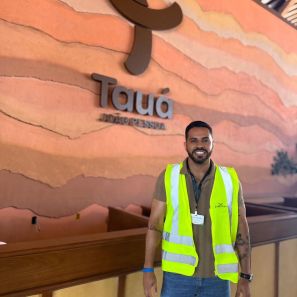 Do circo à hotelaria: conheça a  trajetória de Diego Santos, o gerente geral do Tauá João Pessoa